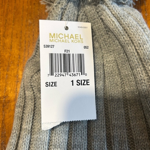 Michael Kors Gray Knitted Hat with Pom-Pom - Picture 4 of 5